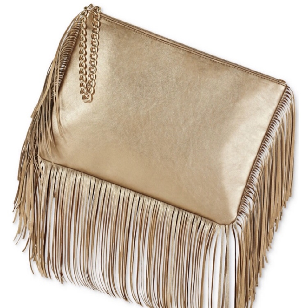 👜NWOT, Beautiful Golden Fringe Wristlet by Macy’s
